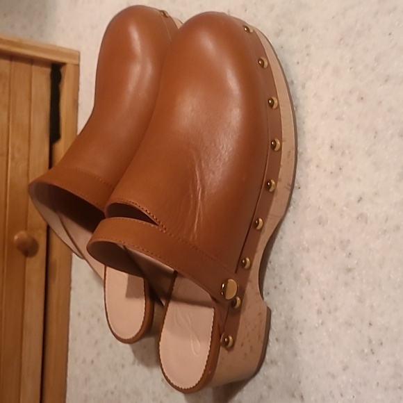 JCREW Leather Clogs size 7 - Picture 3 of 10